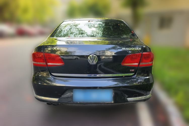 Used Volkswagen Magotan 2012 Revised 1.8TSI Luxury Version Rear