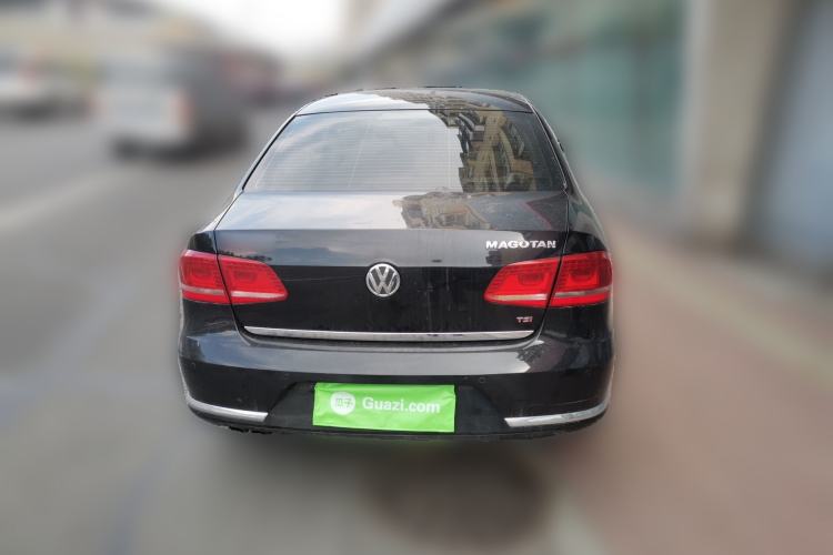 Used Volkswagen Magotan 2012 Revised Version 2.0 TSI Luxury Edition Rear
