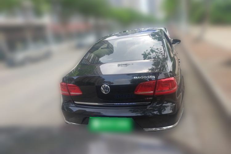 Used Volkswagen Magotan 2012 Revised 1.8TSI Luxury Version Rear
