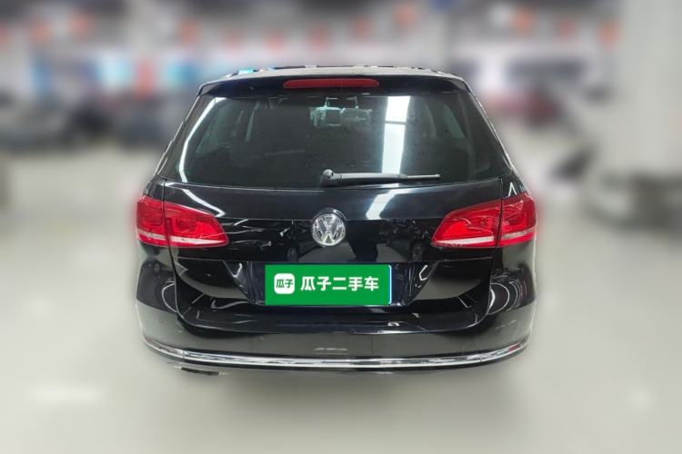 Used Volkswagen Magotan 2012 Travel Edition 2.0 TSI Comfort Version Rear