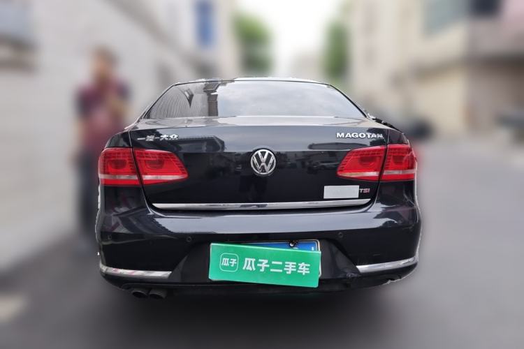 Used Volkswagen Magotan 2012 Revised Version 1.8TSI Leading Edition Rear