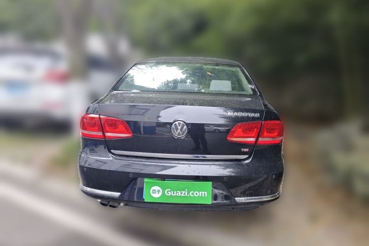 Used Volkswagen Magotan 2012 Revised Version 1.8TSI Leading Edition Rear