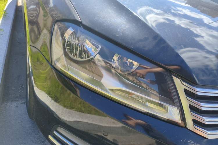 Used Volkswagen Magotan 2012 Revised Version 1.8TSI Leading Edition Right Front Headlight