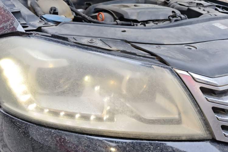 Used Volkswagen Magotan 2012 Revised 1.8TSI Luxury Version Right Front Headlight