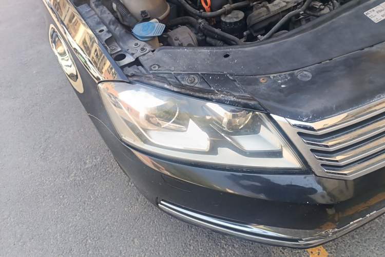 Used Volkswagen Magotan 2012 1.8TSI Prestige Model Right Front Headlight