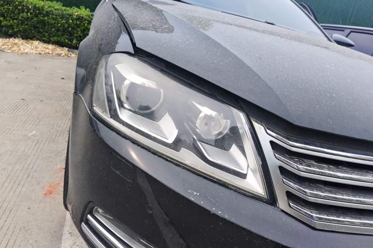 Used Volkswagen Magotan 2012 1.8TSI Prestige Model Right Front Headlight