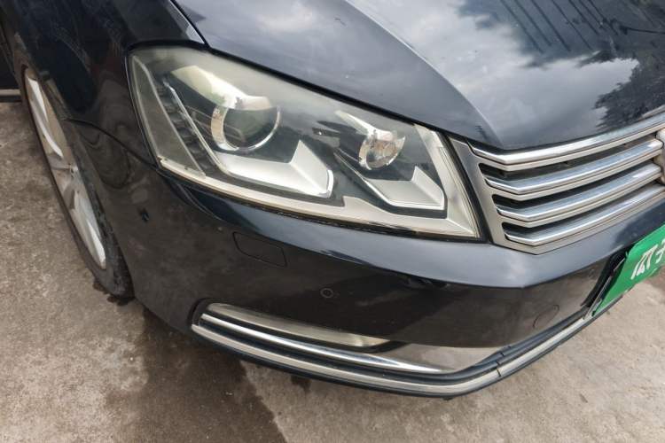 Used Volkswagen Magotan 2012 1.8TSI Prestige Model Right Front Headlight