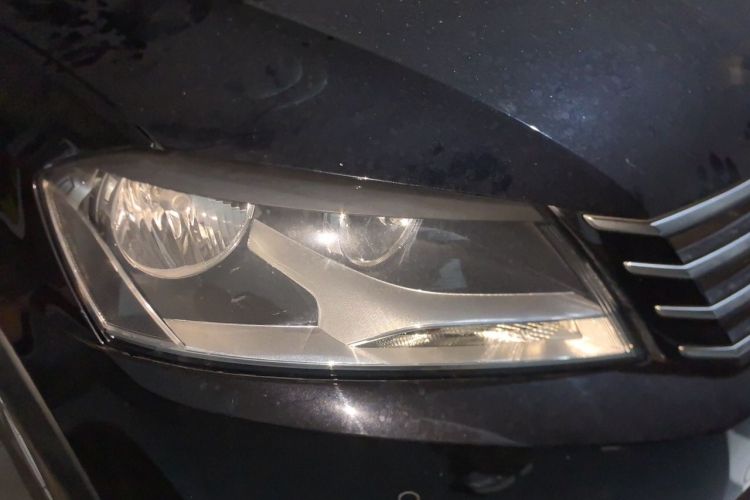 Used Volkswagen Magotan 2012 Travel Edition 2.0 TSI 4x4 Comfort Version Right Front Headlight