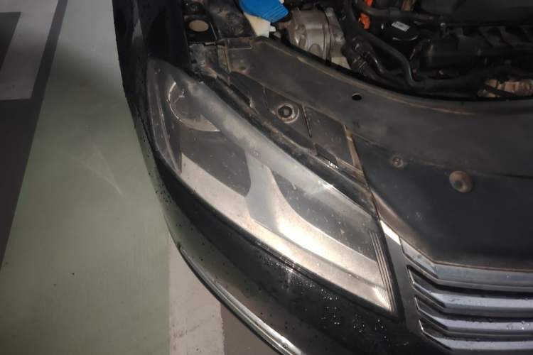 Used Volkswagen Magotan 2012 1.8TSI Comfort Model Right Front Headlight