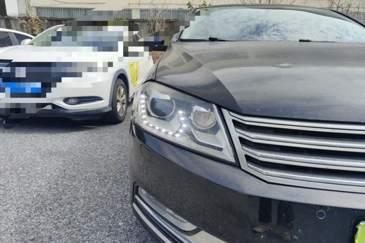 Used Volkswagen Magotan 2012 1.8TSI Luxury Model Right Front Headlight