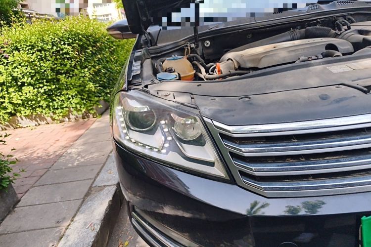Used Volkswagen Magotan 2012 1.8TSI Comfort Model Right Front Headlight