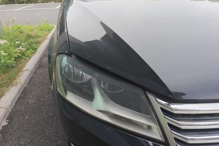 Used Volkswagen Magotan 2012 Revised Version 1.8TSI Leading Edition Right Front Headlight