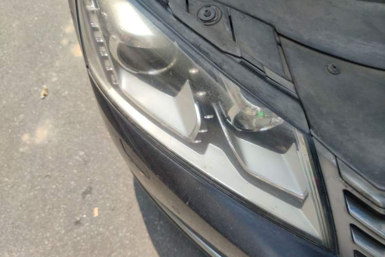 Used Volkswagen Magotan 2012 1.8TSI Luxury Model Right Front Headlight