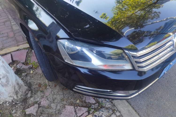 Used Volkswagen Magotan 2012 1.8TSI Comfort Model Right Front Headlight