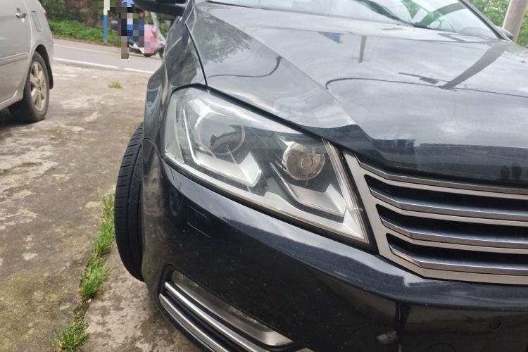 Used Volkswagen Magotan 2012 Revised 1.8TSI Luxury Version Right Front Headlight