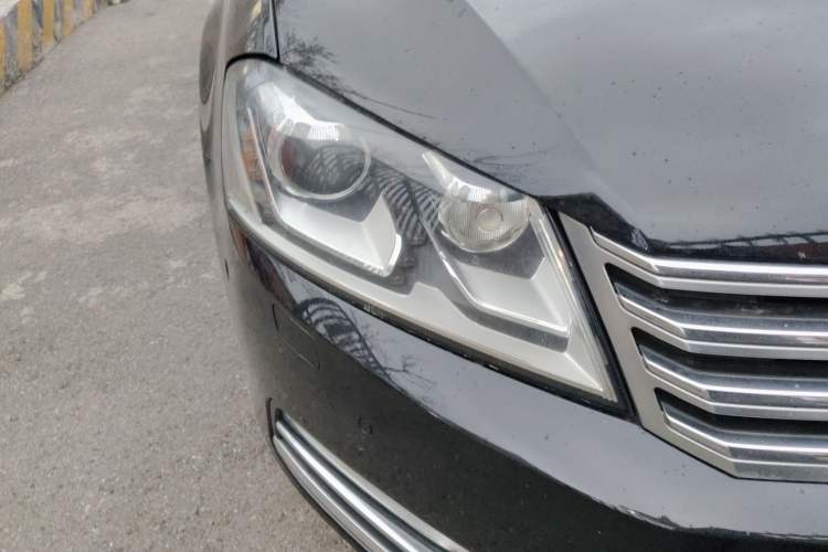 Used Volkswagen Magotan 2012 Facelift 1.8TSI Prestige Model Right Front Headlight