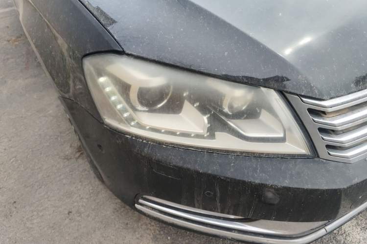 Used Volkswagen Magotan 2012 3.0 FSI Flagship Edition Right Front Headlight