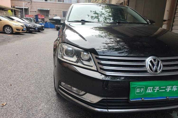 Used Volkswagen Magotan 2012 1.8TSI Prestige Model Right Front Headlight