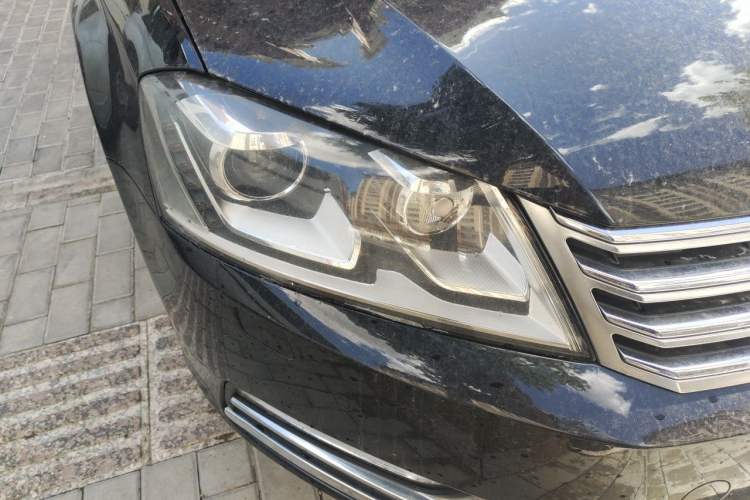 Used Volkswagen Magotan 2012 1.8TSI Luxury Model Right Front Headlight
