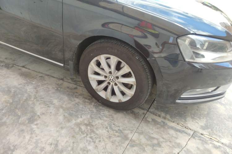 Used Volkswagen Magotan 2012 Revised Version 1.8TSI Leading Edition Right Front Wheel Hub