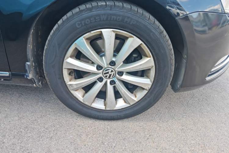 Used Volkswagen Magotan 2012 1.8TSI Luxury Model Right Front Wheel Hub