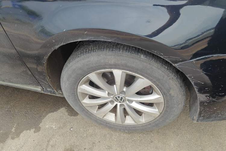 Used Volkswagen Magotan 2012 1.8TSI Luxury Model Right Front Wheel Hub