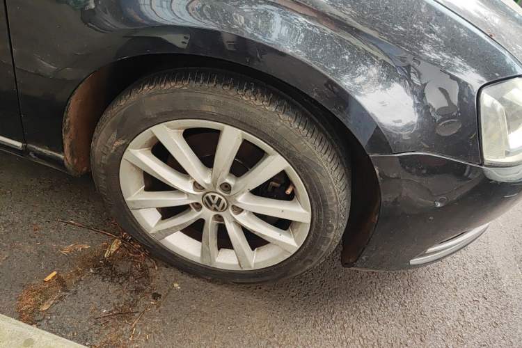 Used Volkswagen Magotan 2012 Facelift 1.8TSI Prestige Model Right Front Wheel Hub