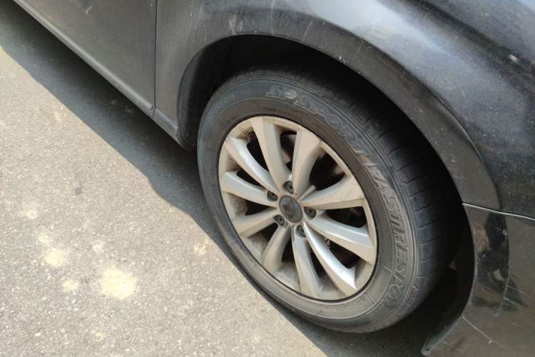 Used Volkswagen Magotan 2012 1.8TSI Luxury Model Right Front Wheel Hub