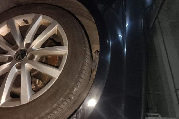 Used Volkswagen Magotan 2012 1.8TSI Prestige Model Right Front Wheel Hub