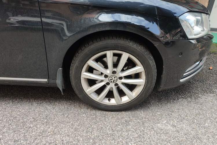 Used Volkswagen Magotan 2012 1.8TSI Prestige Model Right Front Wheel Hub