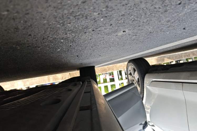Used Volkswagen Magotan 2012 2.0 TSI Ultimate Edition Right Side Sill