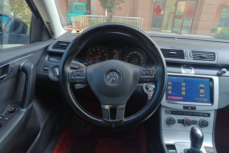 Used Volkswagen Magotan 2012 1.8TSI Luxury Model Steering Wheel