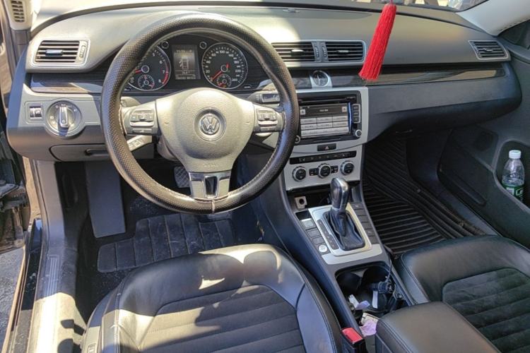 Used Volkswagen Magotan 2012 Facelift 2.0 TSI Prestige Model Steering Wheel