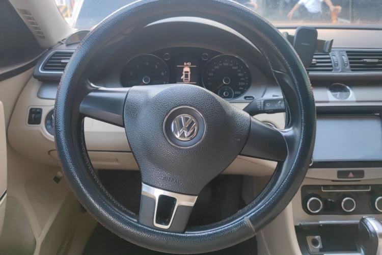 Used Volkswagen Magotan 2012 1.4TSI Comfort Edition Steering Wheel