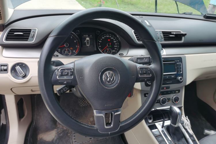 Used Volkswagen Magotan 2012 1.8TSI Luxury Model Steering Wheel
