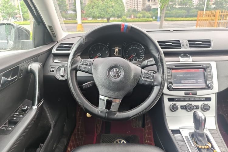 Used Volkswagen Magotan 2012 1.8TSI Prestige Model Steering Wheel