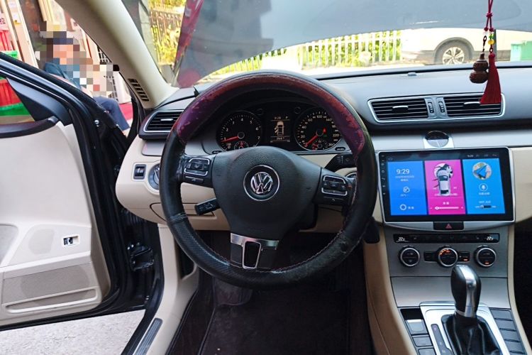 Used Volkswagen Magotan 2012 Revised 1.8TSI Luxury Version Steering Wheel