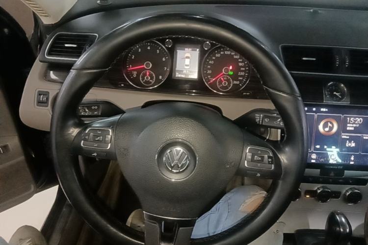 Used Volkswagen Magotan 2012 Facelift 2.0 TSI Prestige Model Steering Wheel