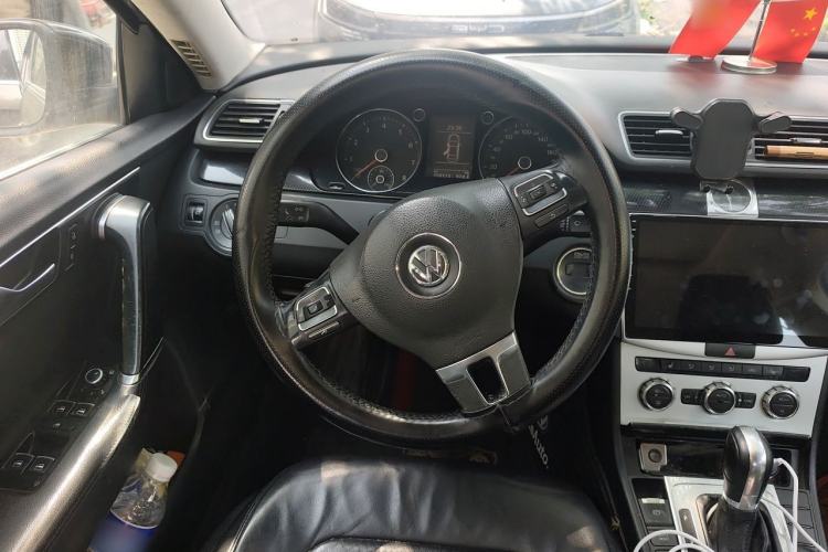Used Volkswagen Magotan 2012 1.8TSI Luxury Model Steering Wheel
