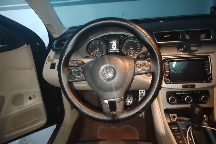 Used Volkswagen Magotan 2012 1.8TSI Comfort Model Steering Wheel