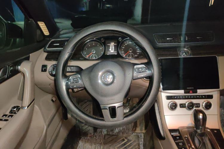 Used Volkswagen Magotan 2012 Facelift 1.8TSI Prestige Model Steering Wheel