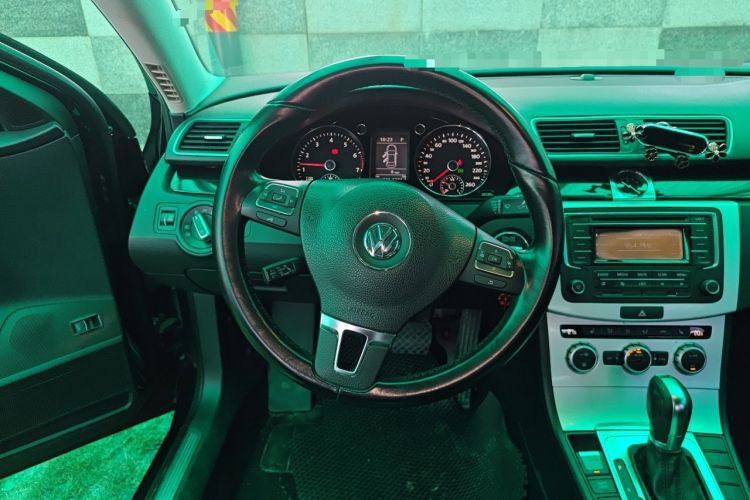 Used Volkswagen Magotan 2012 1.8TSI Luxury Model Steering Wheel