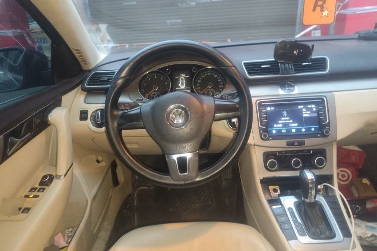 Used Volkswagen Magotan 2012 1.4TSI Comfort Edition Steering Wheel