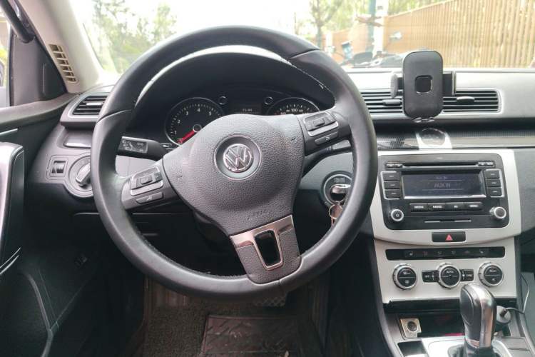 Used Volkswagen Magotan 2012 1.8TSI Luxury Model Steering Wheel