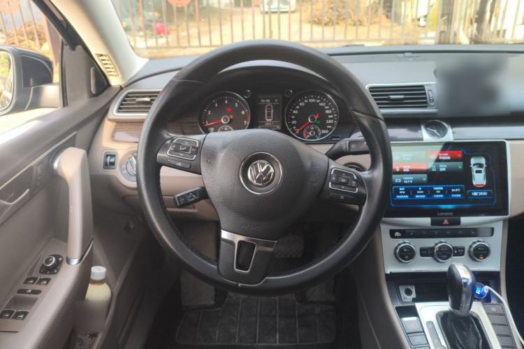 Used Volkswagen Magotan 2012 2.0 TSI Prestige Edition Steering Wheel