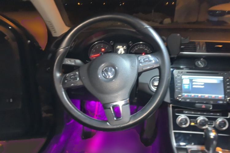 Used Volkswagen Magotan 2012 Revised 1.8TSI Luxury Version Steering Wheel