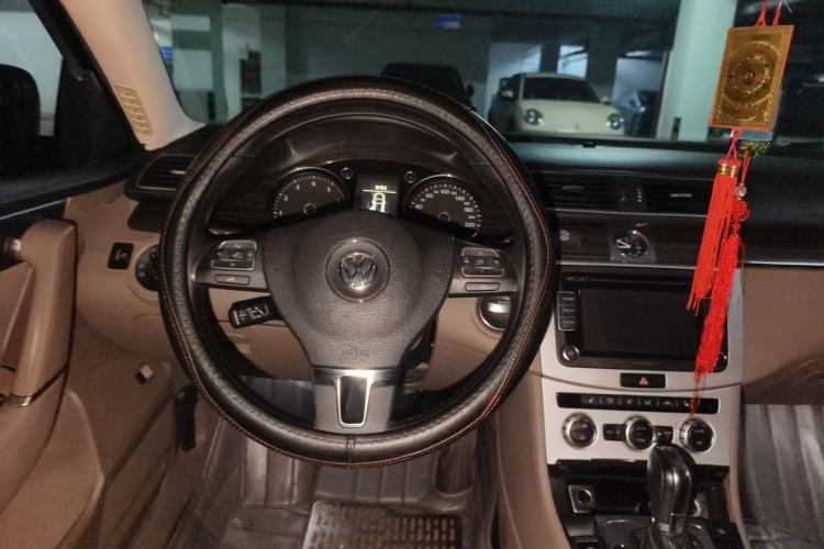 Used Volkswagen Magotan 2012 1.8TSI Prestige Model Steering Wheel