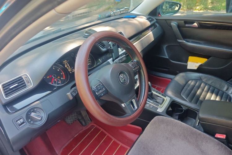 Used Volkswagen Magotan 2012 Revised 1.8TSI Luxury Version Steering Wheel