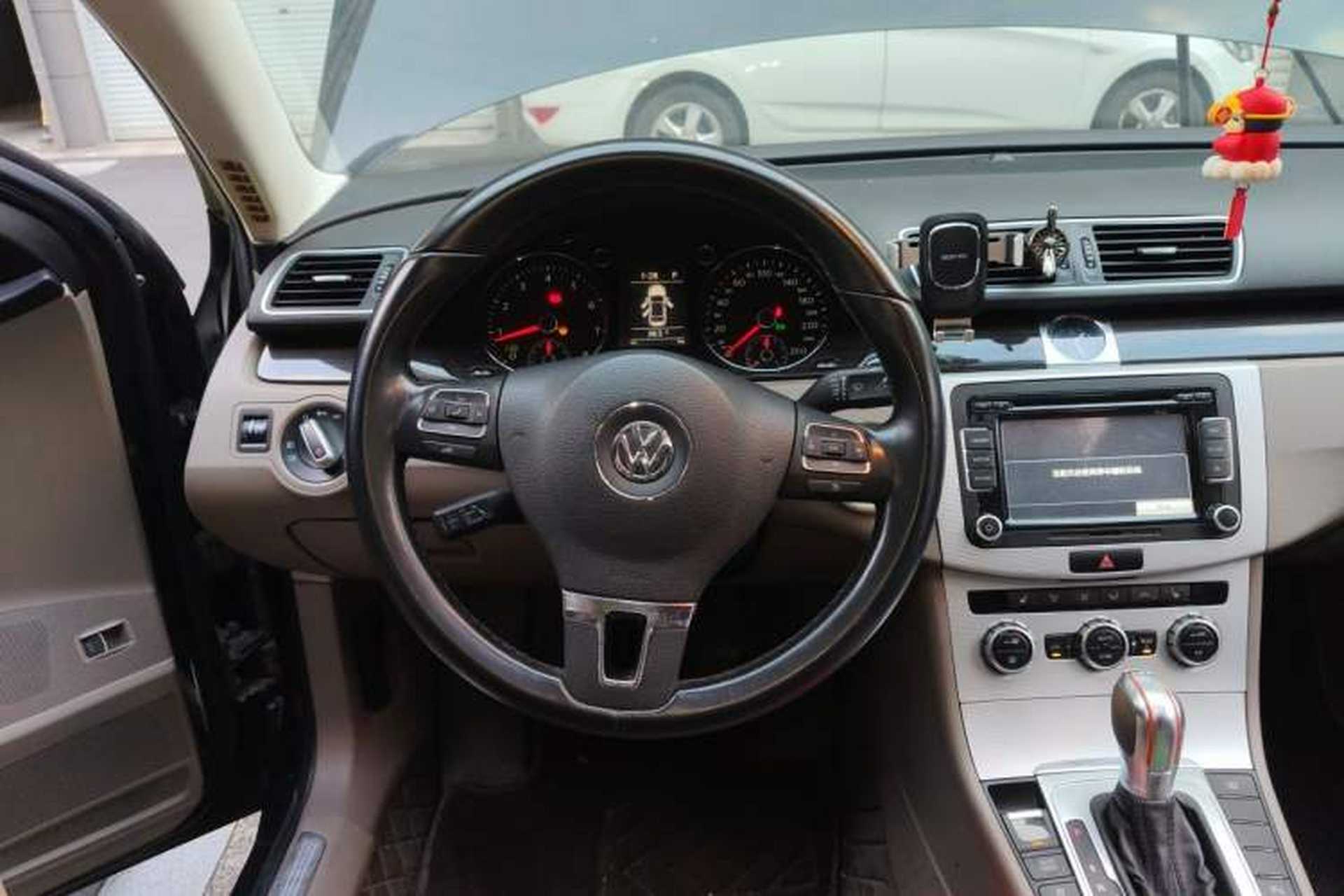 Used Volkswagen Magotan 2012 Facelift 1.8TSI Prestige Model Steering Wheel