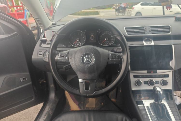 Used Volkswagen Magotan 2012 1.8TSI Luxury Model Steering Wheel